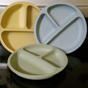 Set Of 3 Divided Silicone Plates - Tan, Blue, Green